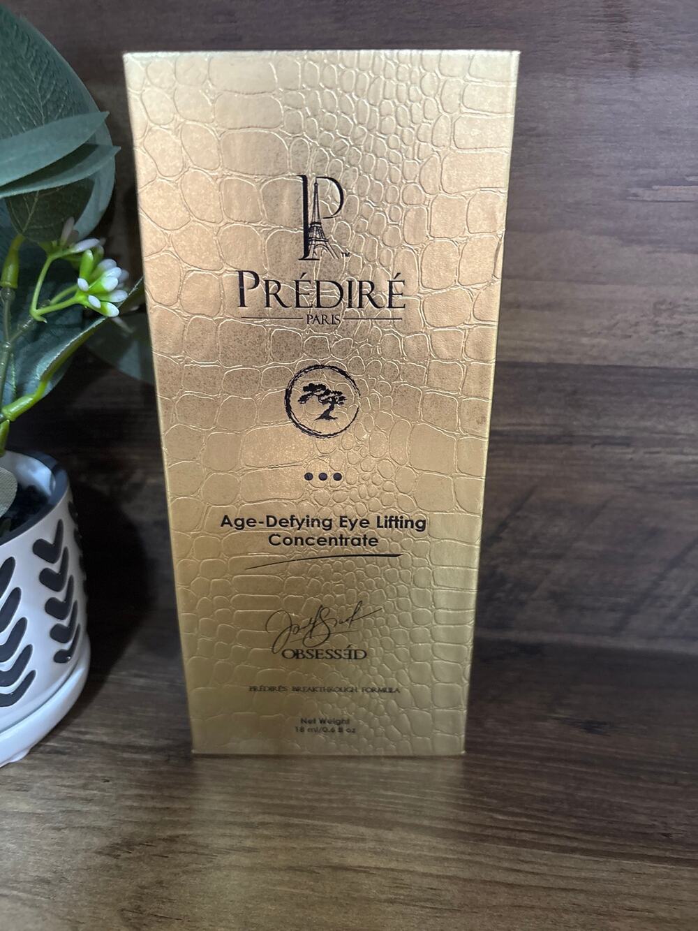 New- Prédiré Paris Age-Defying Eye Lifting Concentrate in an 18 ml - 0.6 fl oz.